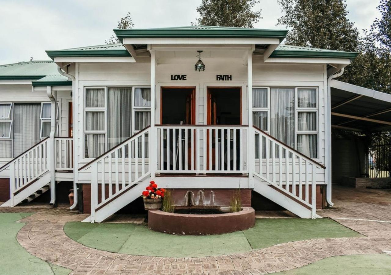 Knock Out View Clarens Hotel Ngoại thất bức ảnh